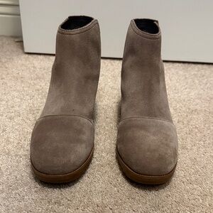 Sorel Women's Taupe Suede Ankle Booties